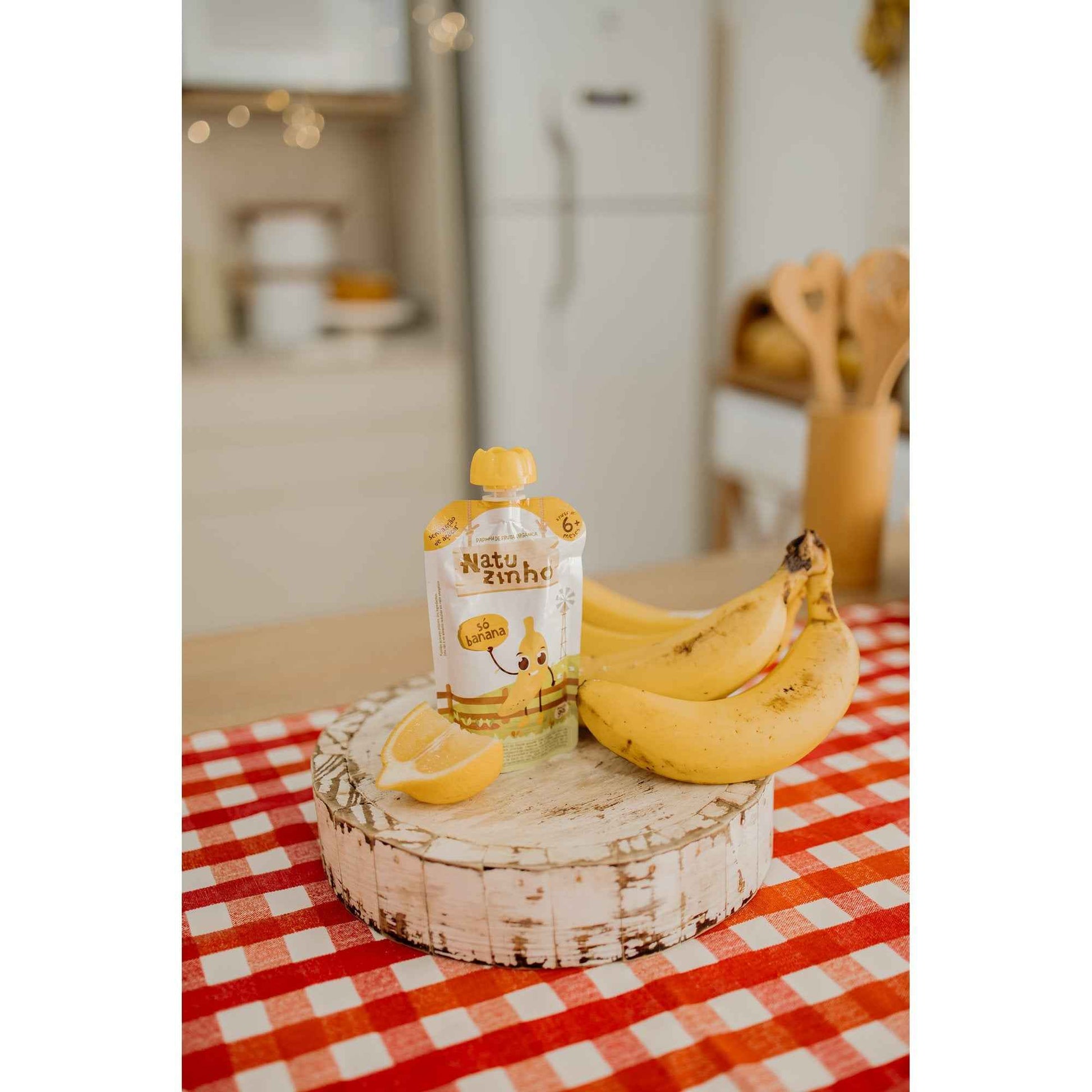 Kit Papinha Organica Natuzinho Banana Bebe 12 unidades - ao lado dos ingredientes naturais